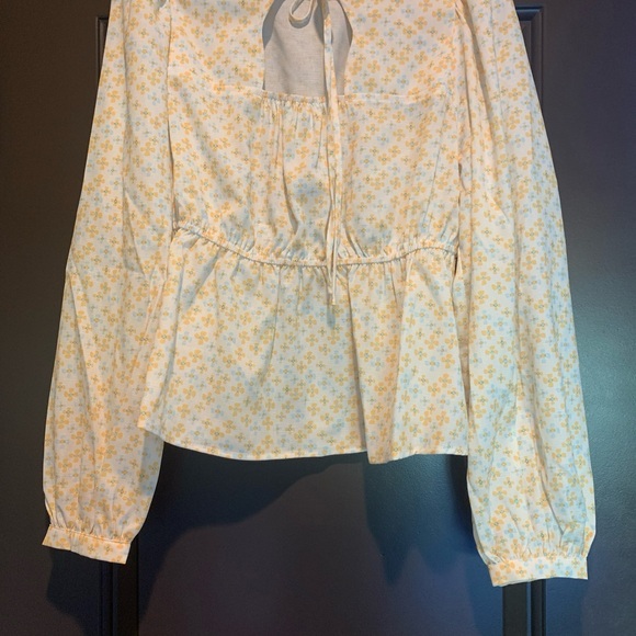 Women’s summer blouse peplum XL floral worn once - Picture 5 of 5